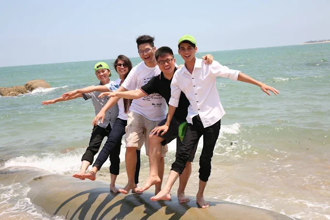 Originally US App Developer Singapore Photo 3